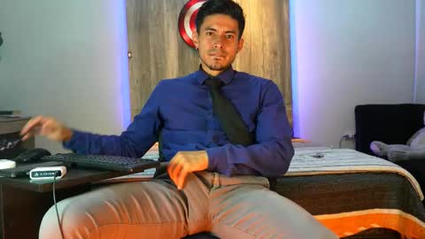 Andrew online show from February 2026 03:10:01 AM