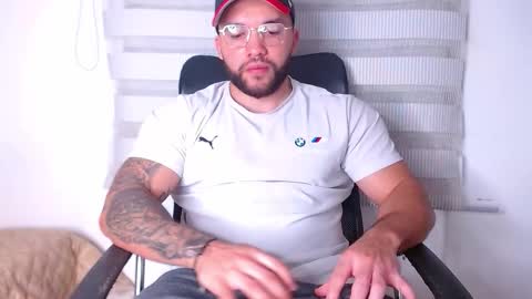 andrew_holden__ online show from October 2025 11:41:02 PM