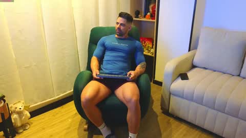 Andrew online show from December 2024 02:53:01 AM