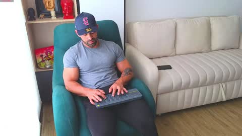 Andrew online show from January 2025 05:14:01 PM