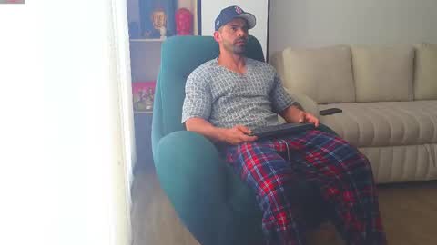 Andrew online show from March 2025 01:40:02 PM