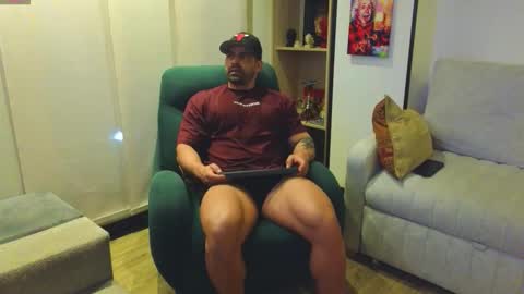 Andrew online show from February 2026 11:33:01 PM