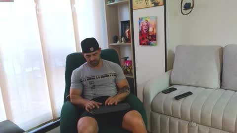 Andrew online show from February 2026 11:03:01 PM