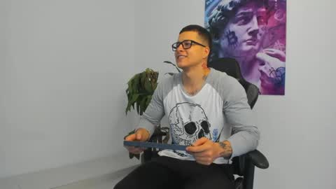 andrewmaterazzi online show from February 2025 09:29:01 PM