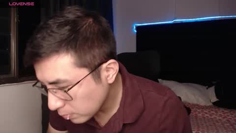 andrewmhilton_ online show from February 2026 05:48:02 AM