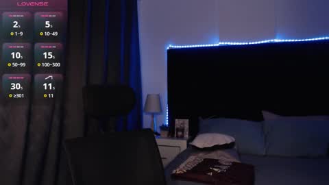 Snapshot of andrewmhilton_ chatting on March 2026 06:06:01 AM andrewmhilton_ online show from March 2026 06:06:01 AM
