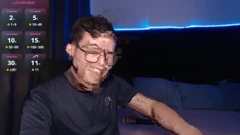 Snapshot of andrewmhilton_ chatting on April 2026 11:59:02 PM andrewmhilton_ online show from April 2026 11:59:02 PM