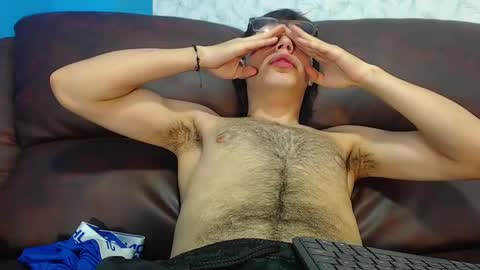 Snapshot of andreww_whitee chatting on January 2025 11:00:01 PM AndreW White online show from January 2025 11:00:01 PM