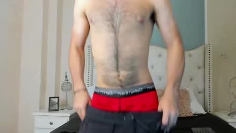 Snapshot of andreww_whitee chatting on February 2025 07:08:02 PM AndreW White online show from February 2025 07:08:02 PM