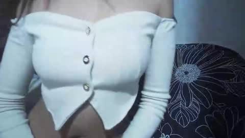 Snapshot of andriana05 chatting on February 2026 01:25:02 AM Andriana05 online show from February 2026 01:25:02 AM