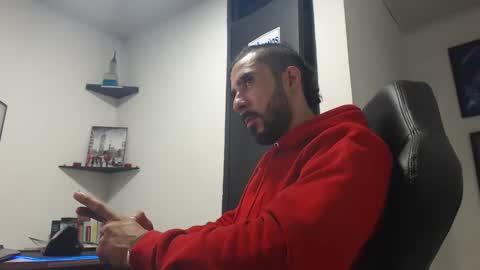 Snapshot of andruwang chatting on December 2024 06:35:02 AM Andru online show from December 2024 06:35:02 AM