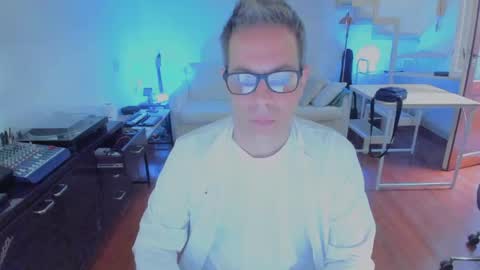 Snapshot of andy0pandi chatting on November 2025 11:34:01 AM Andrew online show from November 2025 11:34:01 AM