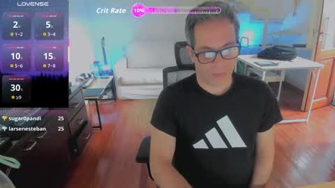 Andrew online show from November 2025 06:18:01 PM