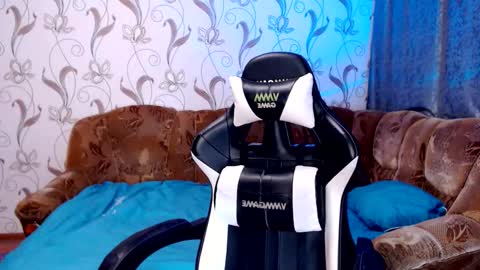 Snapshot of andy_booy chatting on September 2025 09:50:01 PM Andy online show from September 2025 09:50:01 PM