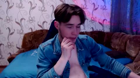 Snapshot of andy_booy chatting on March 2026 09:53:02 PM Andy online show from March 2026 09:53:02 PM