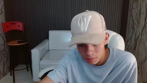 andy_dan1 online show from October 2025 03:33:02 PM