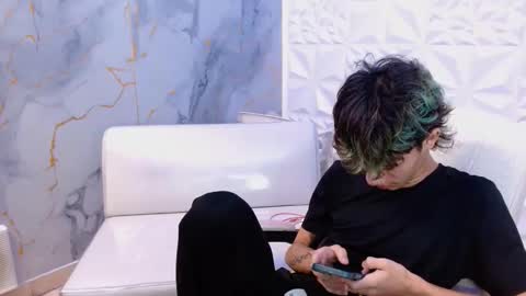 andy_dan1 online show from April 2026 09:12:02 PM