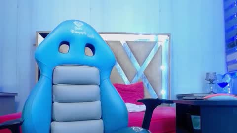 andy online show from November 2025 09:24:02 PM