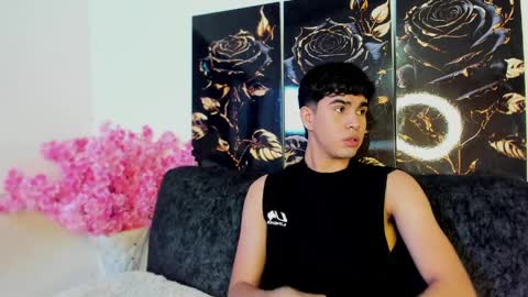 Snapshot of andy_wood1 chatting on April 2026 01:01:01 PM andy_wood1 online show from April 2026 01:01:01 PM