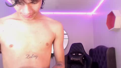 Snapshot of andyanddant chatting on March 2025 05:11:02 PM andyanddant online show from March 2025 05:11:02 PM