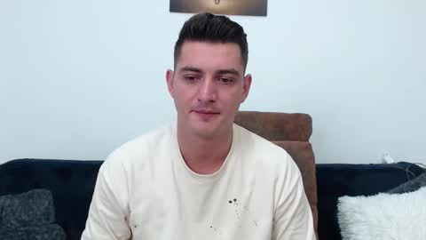 Andy Fame online show from November 2025 09:59:02 PM