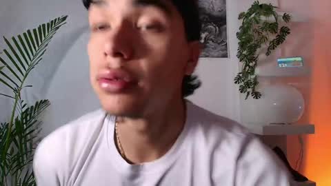 Snapshot of andypalmerr chatting on May 2026 10:27:02 PM andypalmerr online show from May 2026 10:27:02 PM