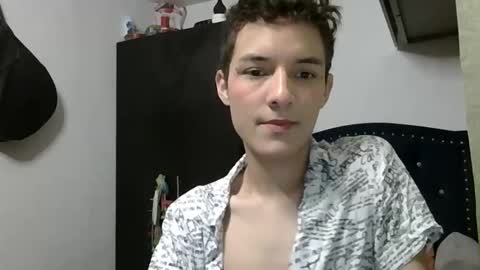 Snapshot of andytwi chatting on April 2026 10:59:02 PM Andy online show from April 2026 10:59:02 PM