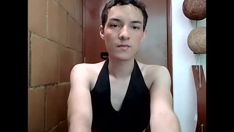 Snapshot of andytwi chatting on April 2026 07:09:02 PM Andy online show from April 2026 07:09:02 PM