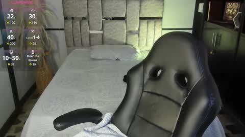 Andy online show from December 2025 09:00:01 PM