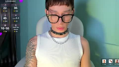 Snapshot of andywiills chatting on June 2026 10:10:02 PM Andy online show from June 2026 10:10:02 PM