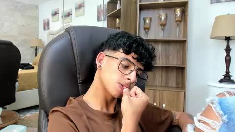 andyxibrat online show from March 2026 06:26:02 PM