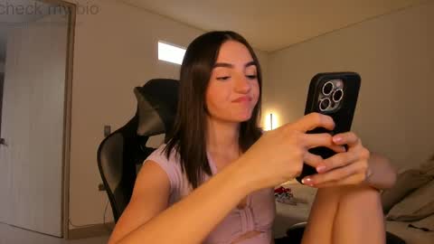      online show from February 2025 06:41:02 PM