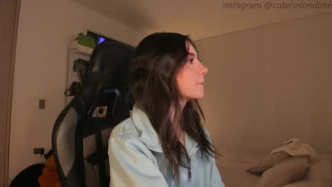      online show from October 2025 02:40:02 AM