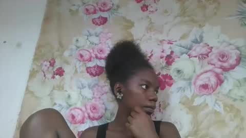 Snapshot of angeeliine chatting on February 2026 09:32:02 AM angeeliine online show from February 2026 09:32:02 AM