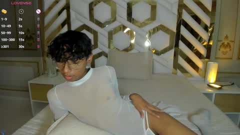 Snapshot of angel__sweet18 chatting on January 2025 01:17:01 PM online show from January 2025 01:17:01 PM