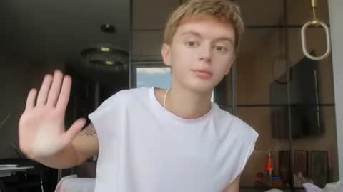 Snapshot of angel_andreww chatting on June 2026 10:48:01 AM angel_andreww online show from June 2026 10:48:01 AM