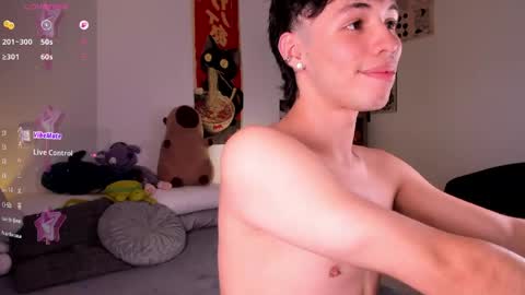 Snapshot of angel_bless19 chatting on May 2026 08:05:01 PM Angel help me with 100 thumbs up online show from May 2026 08:05:01 PM