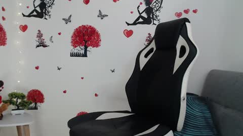 Angel Curl online show from February 2025 07:13:01 PM