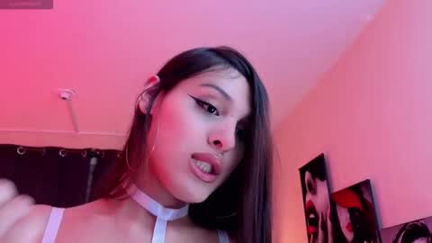 Snapshot of angel_dragun chatting on October 2025 03:58:02 AM Angel-dragun online show from October 2025 03:58:02 AM