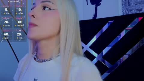 Snapshot of angel_dragun chatting on May 2026 03:13:01 AM Angel-dragun online show from May 2026 03:13:01 AM