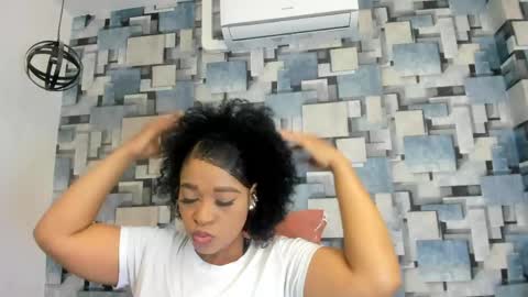 Snapshot of angel_dthroat chatting on May 2026 12:01:02 PM ANGHEL online show from May 2026 12:01:02 PM