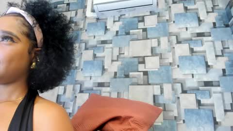 Snapshot of angel_dthroat chatting on May 2026 04:04:02 PM ANGHEL online show from May 2026 04:04:02 PM