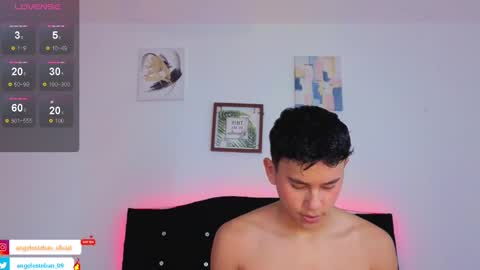 ngel Esteban  online show from November 2025 11:42:02 AM