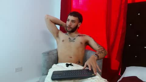 Snapshot of angel_kyrozz chatting on October 2025 07:27:01 PM angel_kyrozz online show from October 2025 07:27:01 PM