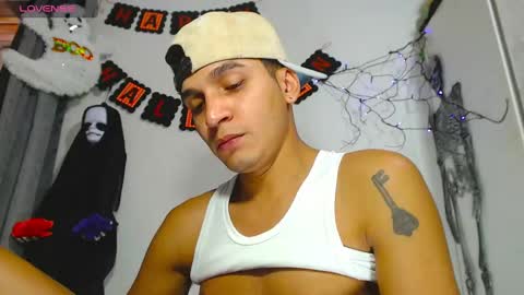 Angel online show from October 2025 07:47:02 PM