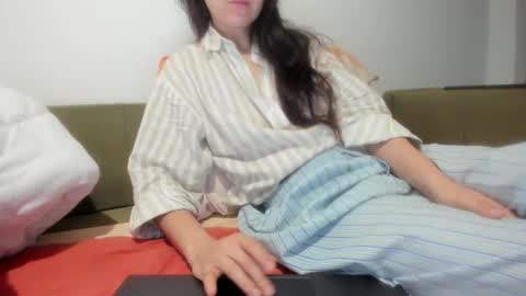 angel_lee__ online show from February 2026 03:32:02 AM