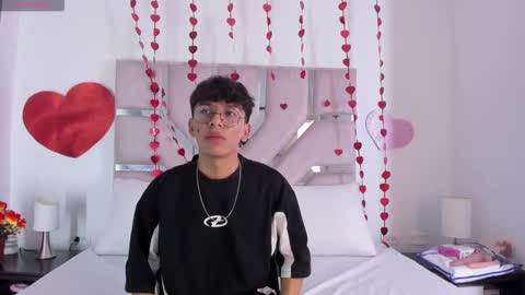 Snapshot of angel_luxx chatting on February 2026 07:35:01 PM Angel online show from February 2026 07:35:01 PM