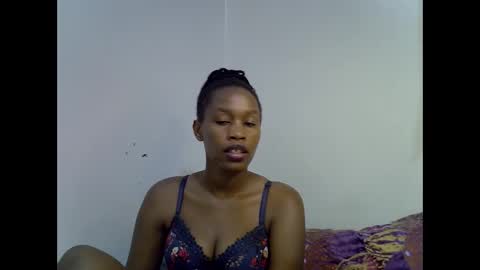 angel_mia5 online show from December 2025 04:37:02 PM