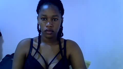 Snapshot of angel_mia5 chatting on July 2026 01:32:02 AM angel_mia5 online show from July 2026 01:32:02 AM