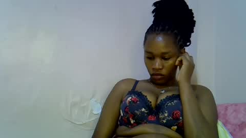 Snapshot of angel_mia5 chatting on July 2026 03:54:02 PM angel_mia5 online show from July 2026 03:54:02 PM
